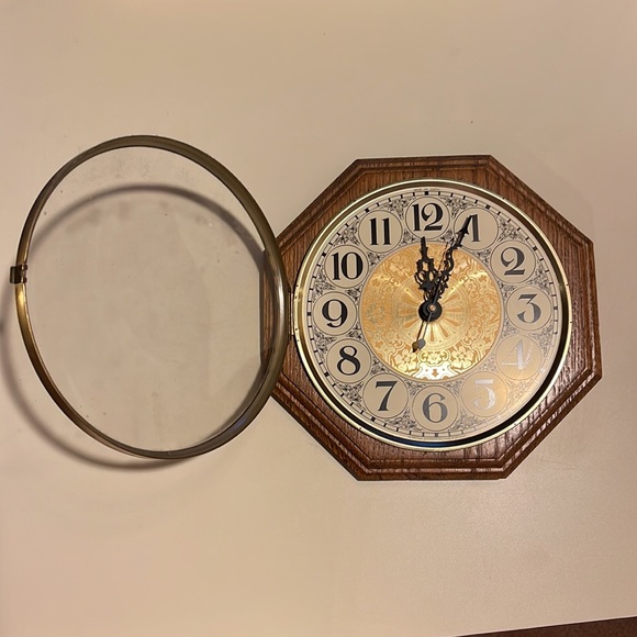 Vintage Rare Open face Made On Earth wall clock - Picture 2 of 5